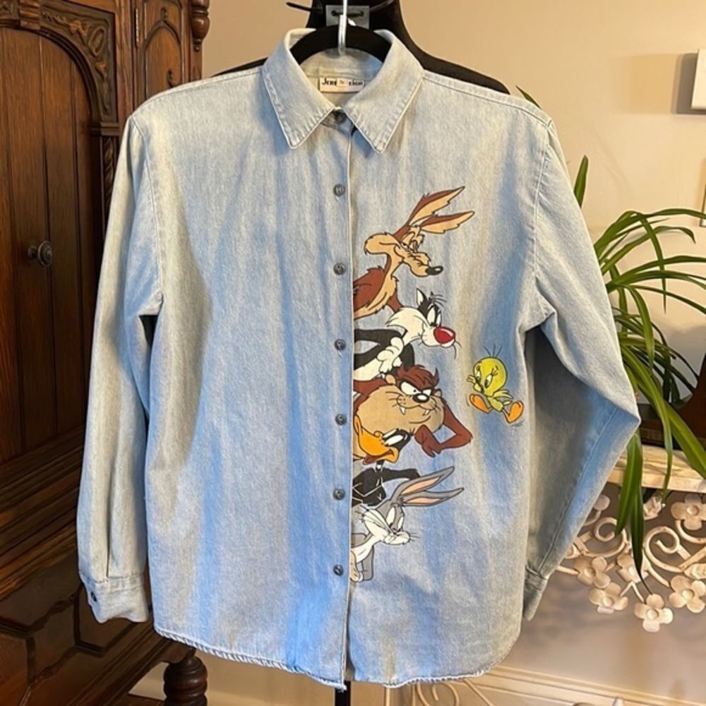 Looney Tunes Screen Printed Vintage Denim Shirt Size S